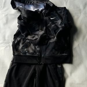 Nike boy's set